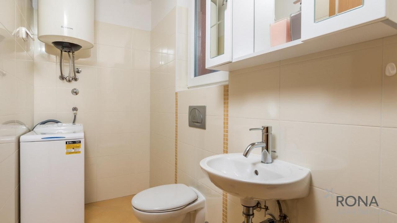 Rona Apartment Denis อูมัค ภายนอก รูปภาพ
